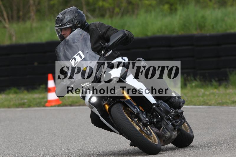 Archiv-2025/10 23.04.2025 Cornu Master School ADR/rot-rouge/21